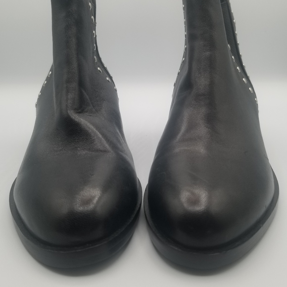 STEVE MADDEN CADE Black Leather Studded Pull On Bootie - Picture 9 of 10